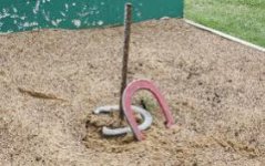 horseshoe-leaner.jpg