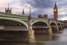 1024px-Westminster_Bridge_and_Palace_of_Westminster.jpg